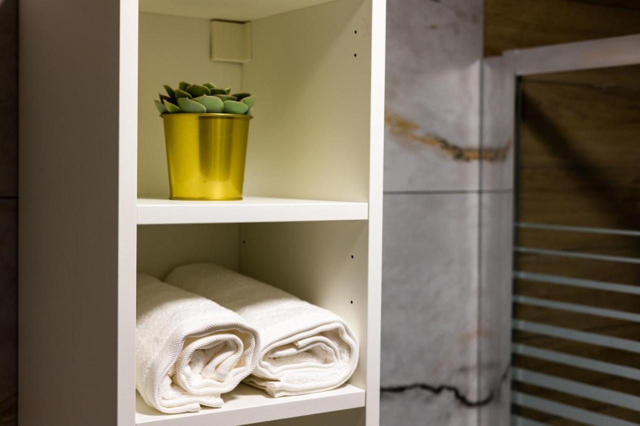 Agia Marina Adriana Apartment מראה חיצוני תמונה